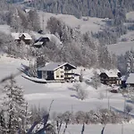 Cozy In Am Near Gerlitzen Area 아파트 *