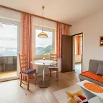Cozy In Am Near Gerlitzen Area 아파트